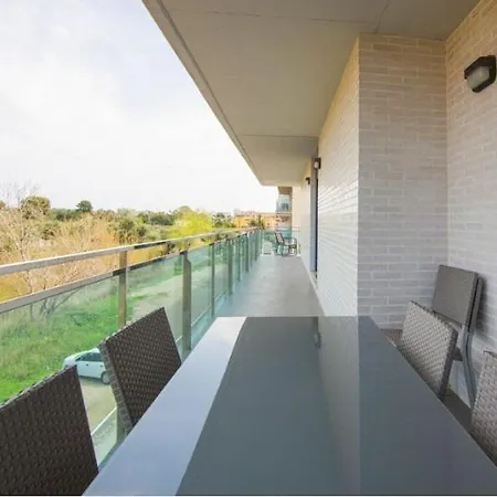 Playa, Parking Apartment